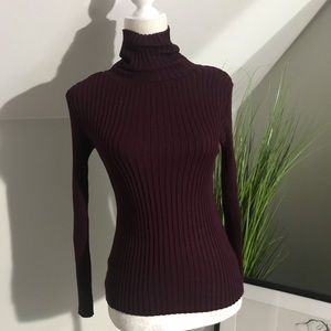 Maroon Kendall and Kylie Turtle Neck